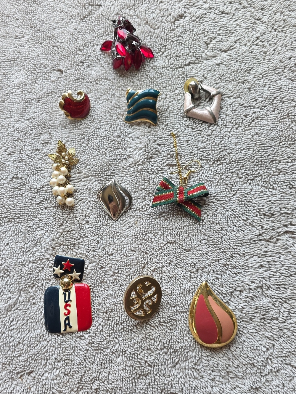 Assorted Women's Fashion Single Earrings Green - Red, Pink, Gold, Silver Accents